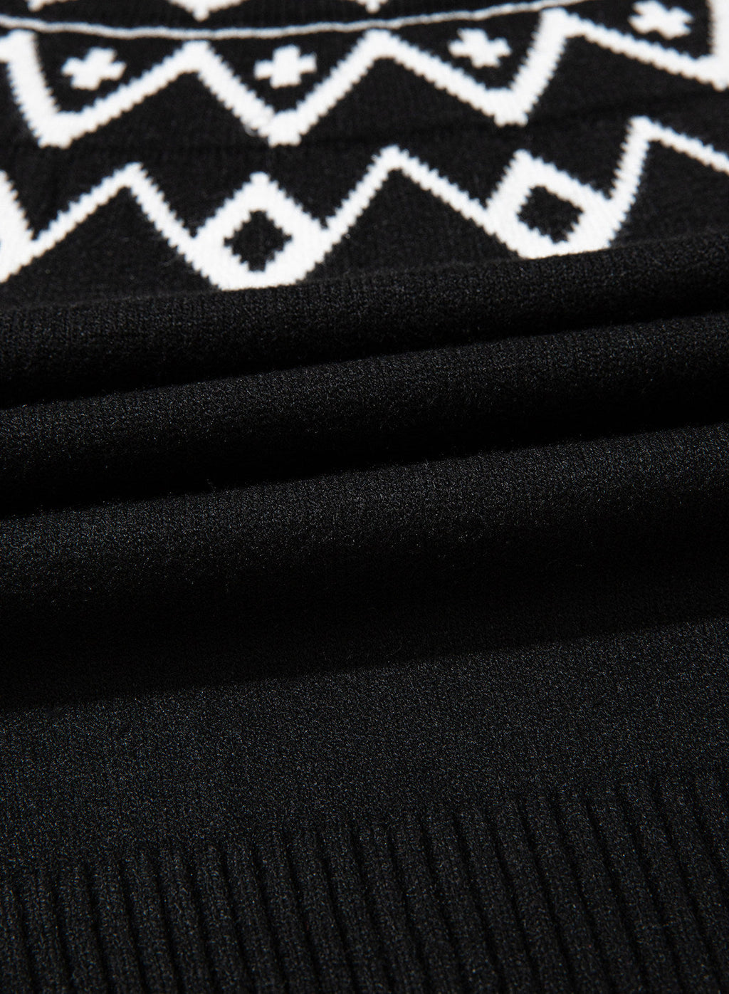 Festive Geometric Print Round Neck Shift Sweater