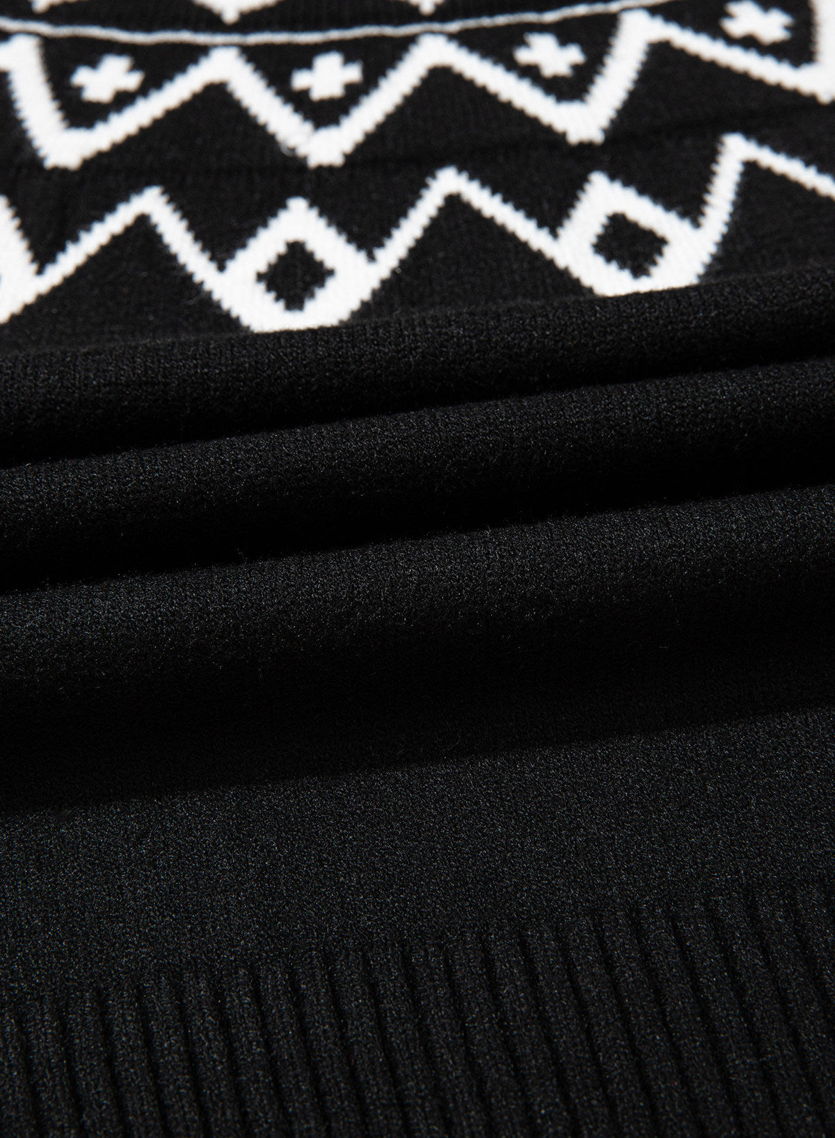 Festive Geometric Print Round Neck Shift Sweater