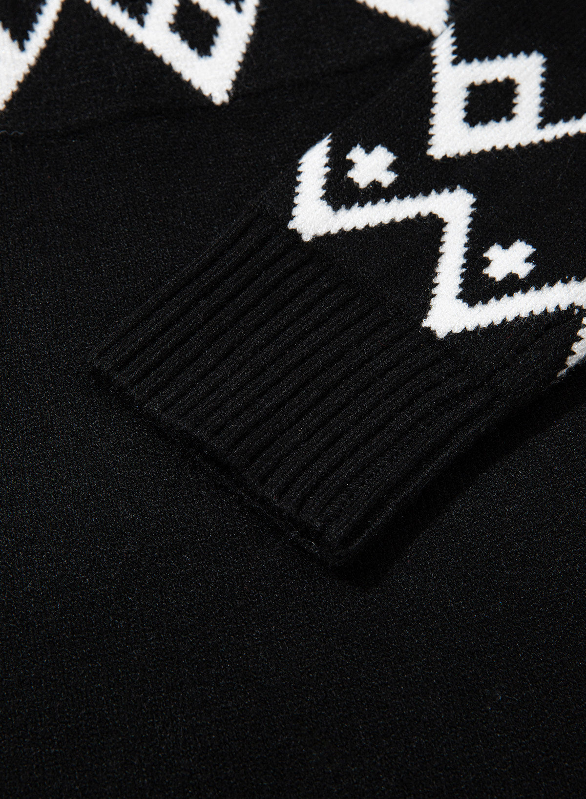 Festive Geometric Print Round Neck Shift Sweater