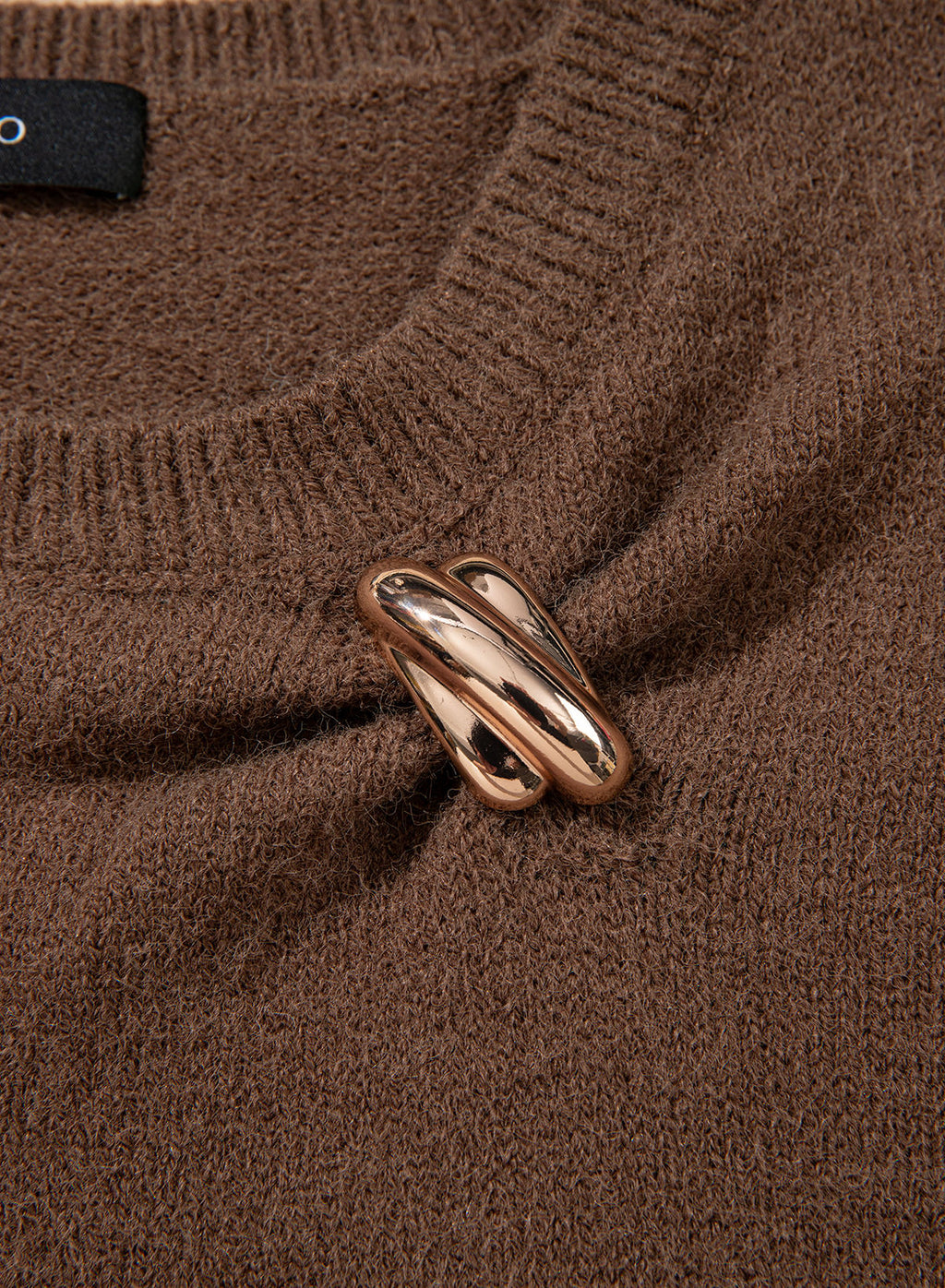 Pullover sweater