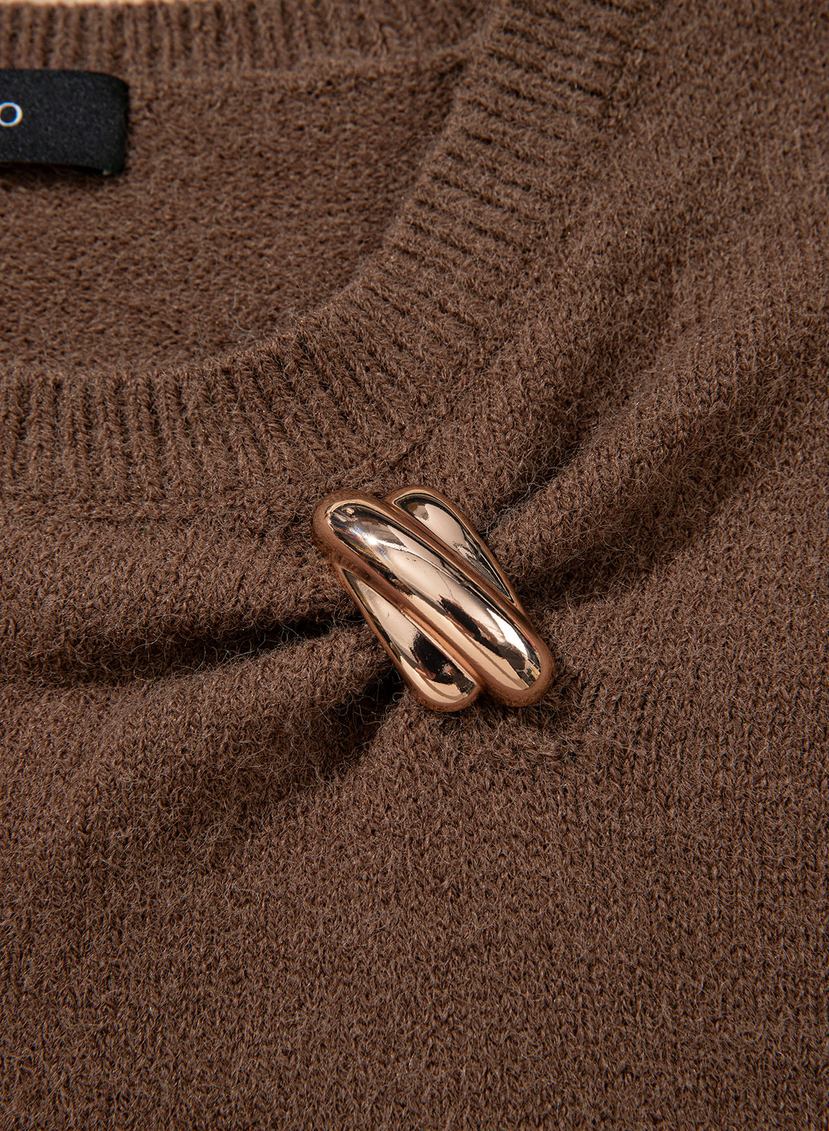 Pullover sweater