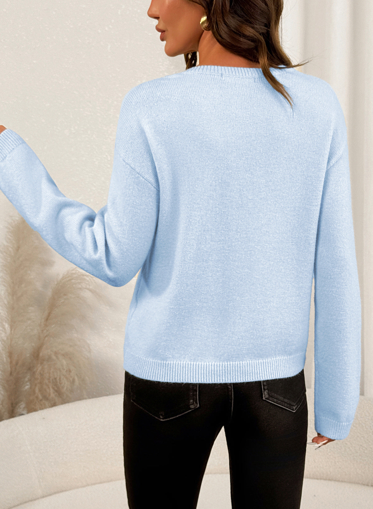 Pullover sweater