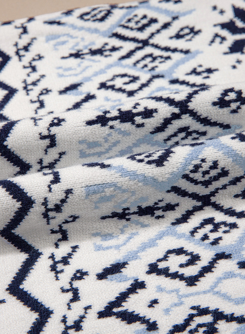 Festive Geometric Print Round Neck Shift Sweater