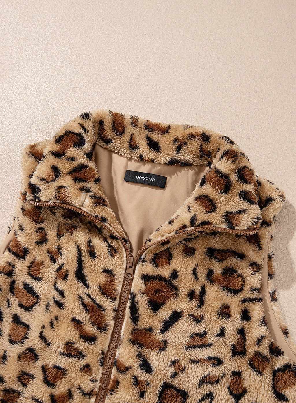 Dokotoo Womens Fleece Vest Zip Up Cow Print Sherpa Sleeveless Jacket