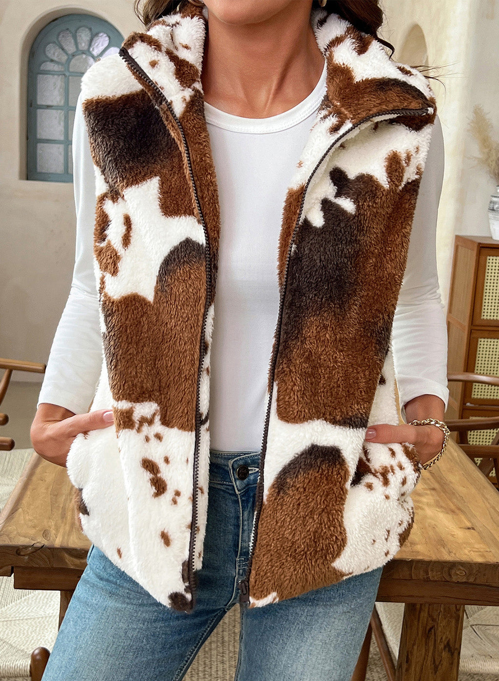 Dokotoo Womens Fleece Vest Zip Up Cow Print Sherpa Sleeveless Jacket