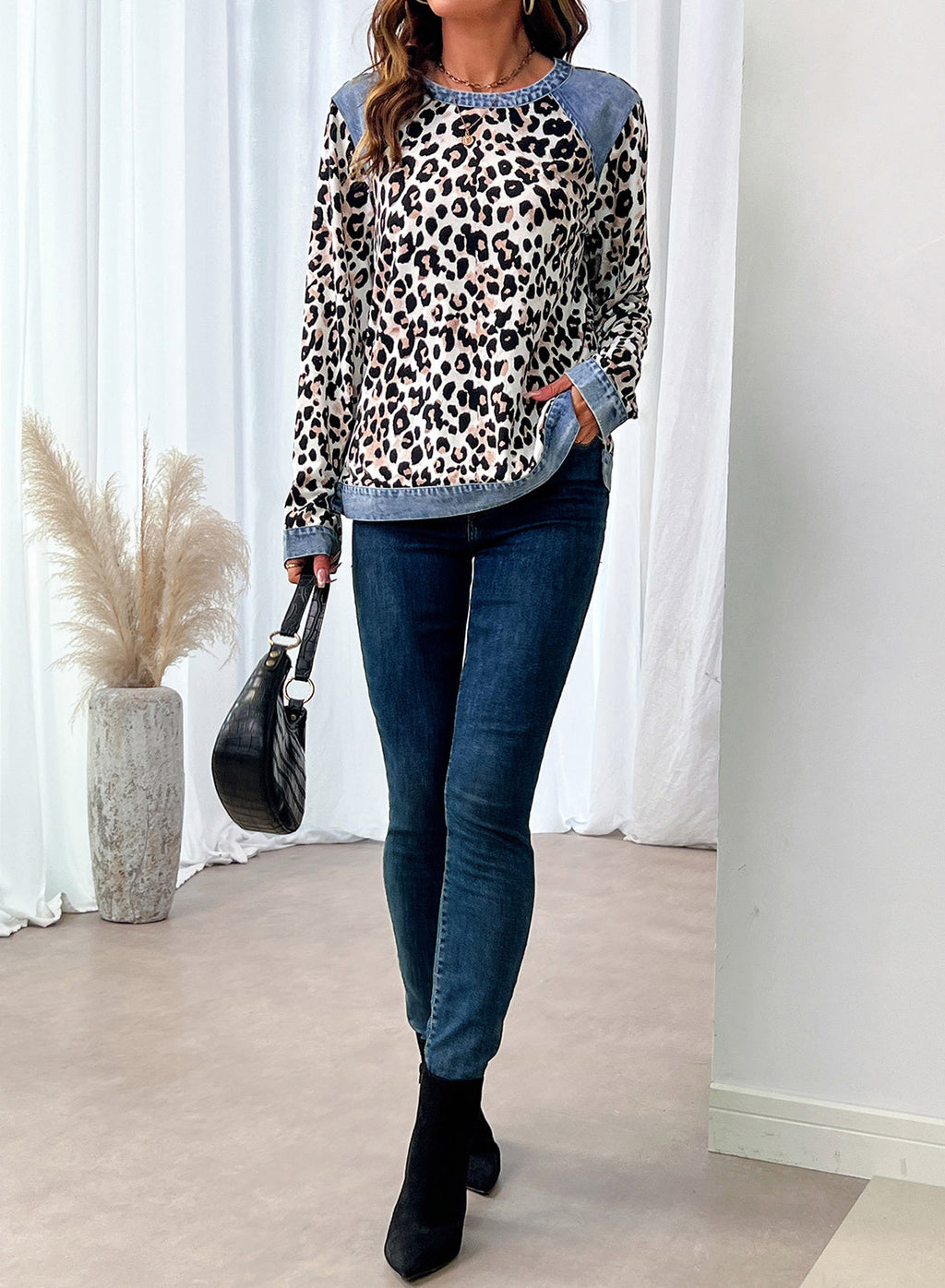 Women's Patchwork Patch Round Neck Long Sleeve Casual Loose T-Shirt