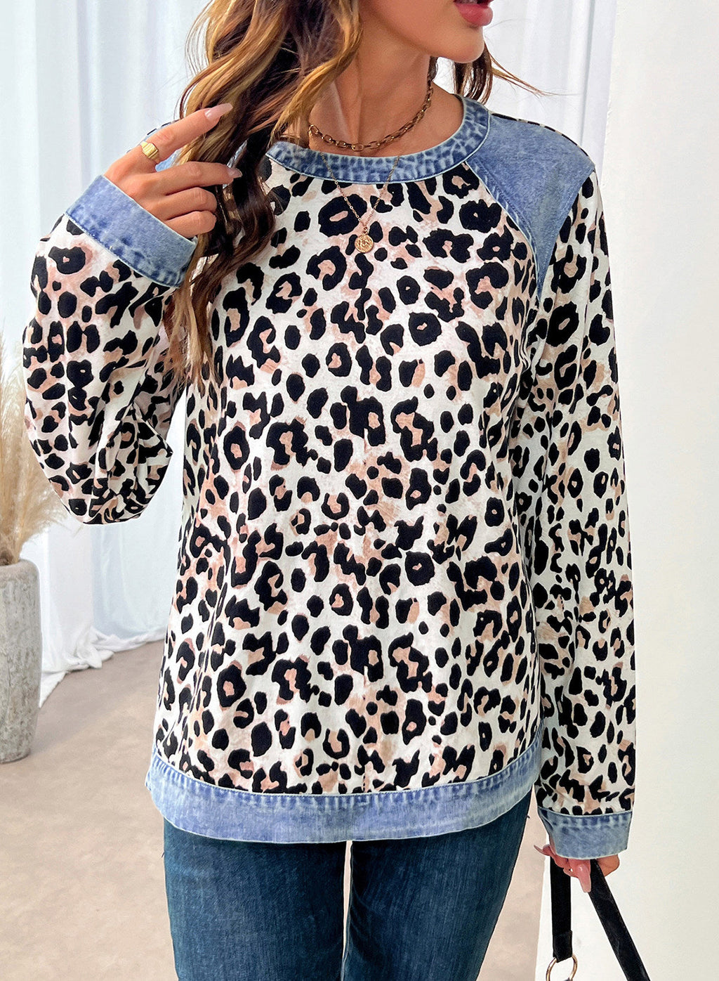 Women's Patchwork Patch Round Neck Long Sleeve Casual Loose T-Shirt