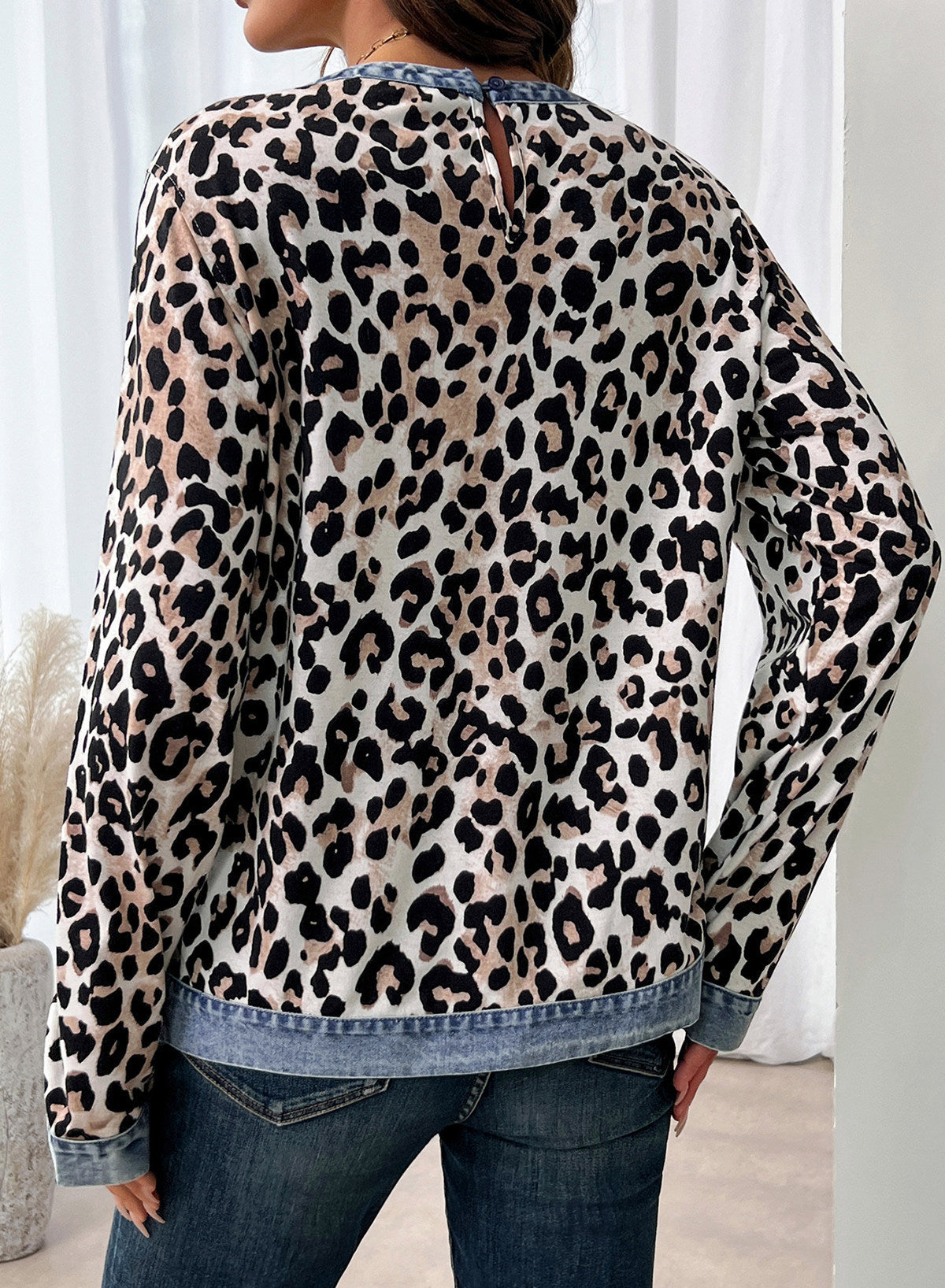 Women's Patchwork Patch Round Neck Long Sleeve Casual Loose T-Shirt