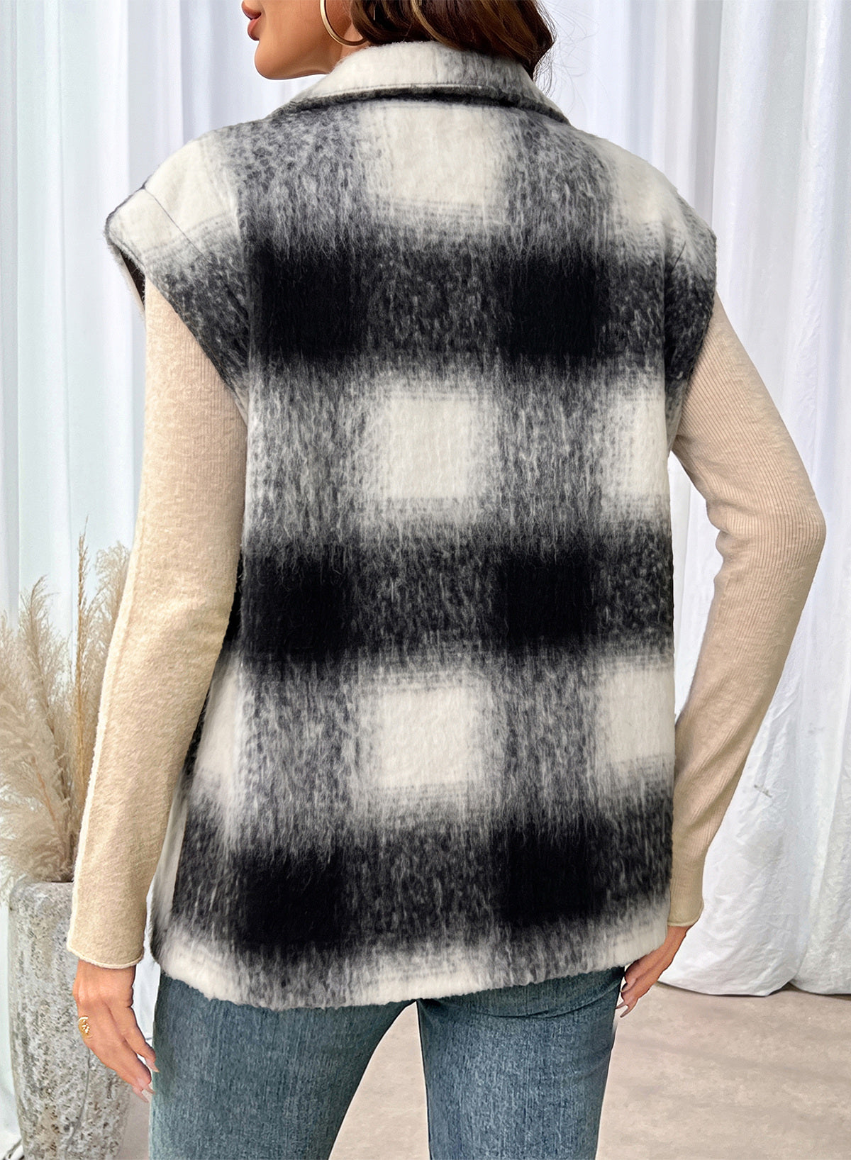 Dokotoo Oversized Plaid Vest Tops for Women Fleece Cap Sleeve Coats