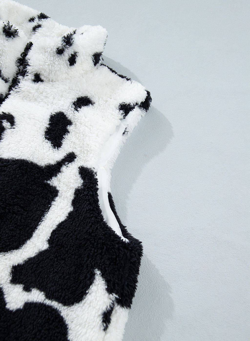 Dokotoo Womens Fleece Vest Zip Up Cow Print Sherpa Sleeveless Jacket