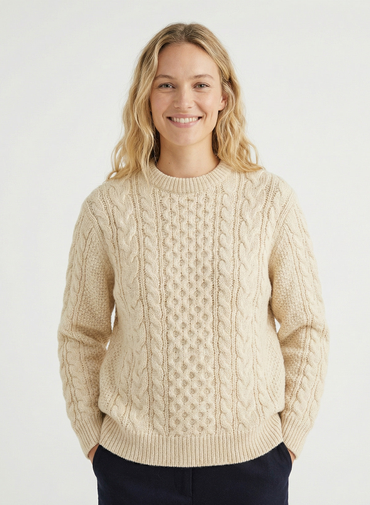 DOKOTOO Women's Cable Knit Crewneck Sweater, Beige Chunky Knit Pullover Jumper, Casual Warm Fall Winter Top